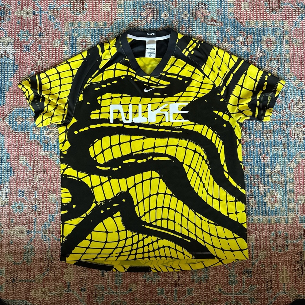 Nike Yellow and Black soccer jersey NWOT